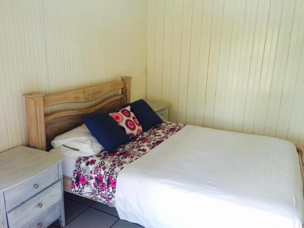 Posada Buganvilla San Andrés Esterno foto